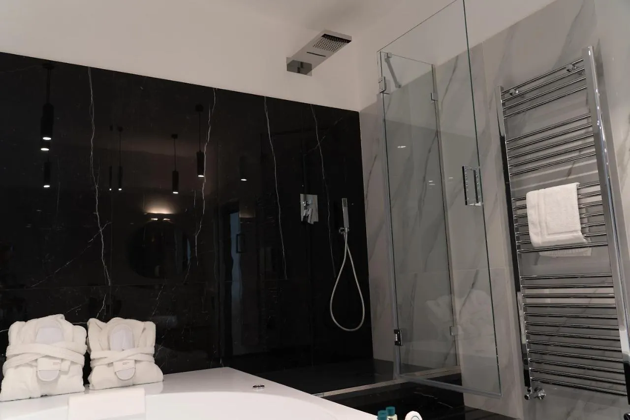 Guest house 4Heavens_Naples Hotel Italy